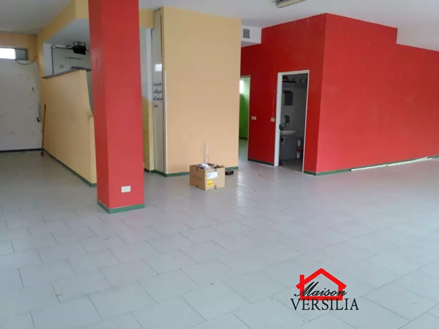 Immagine 3 di Ufficio in vendita  a Massa