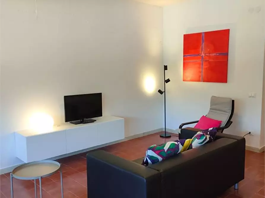 Immagine 1 di Appartamento in affitto  a Carrara