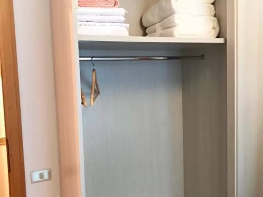 Immagine 9 di Appartamento in affitto  160 a Massa