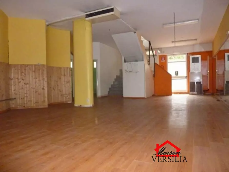 Immagine 4 di Ufficio in vendita  a Massa