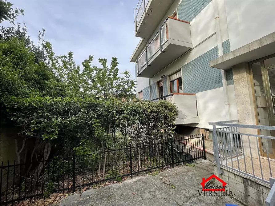 Immagine 1 di Appartamento in vendita  70 a Carrara