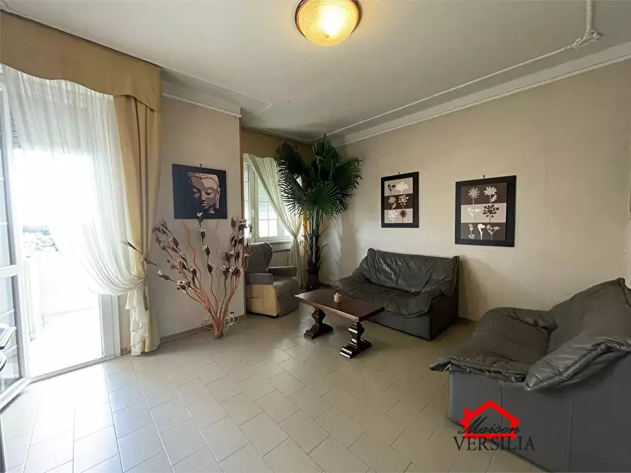 Immagine 1 di Appartamento in vendita  a Carrara