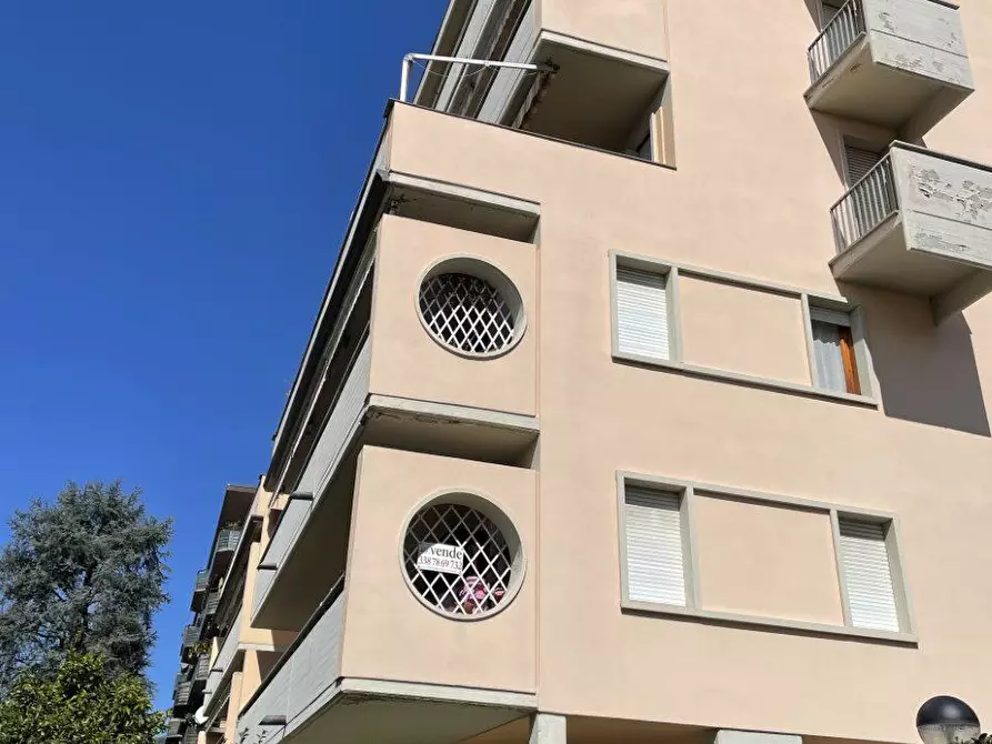 Immagine 8 di Appartamento in vendita  a Massa