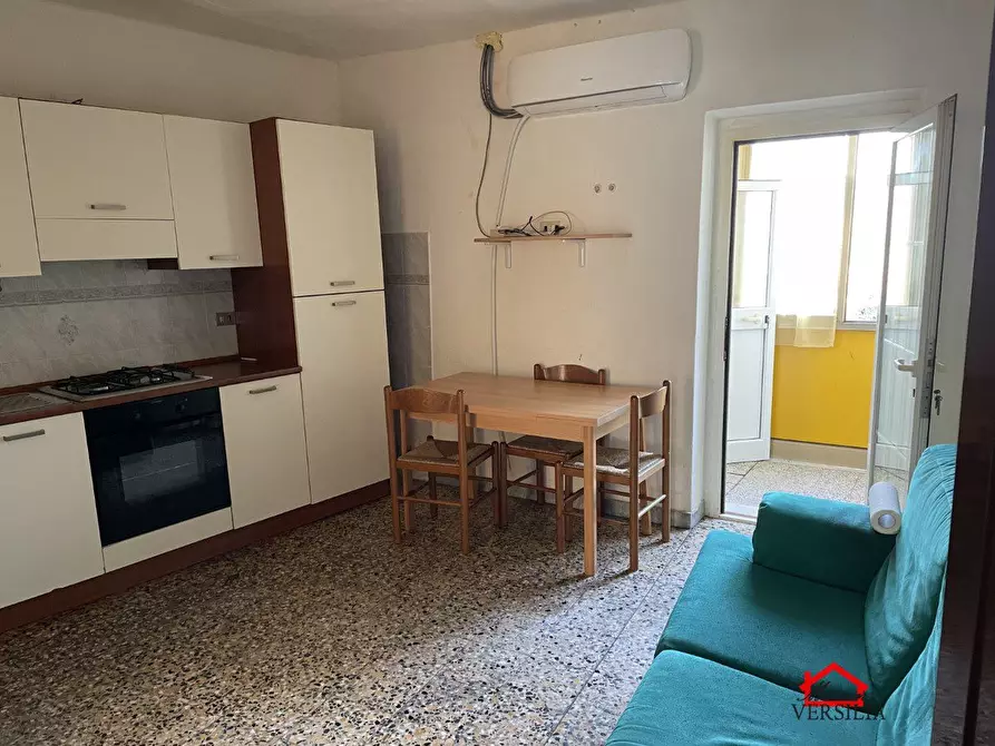 Immagine 2 di Appartamento in vendita  a Carrara