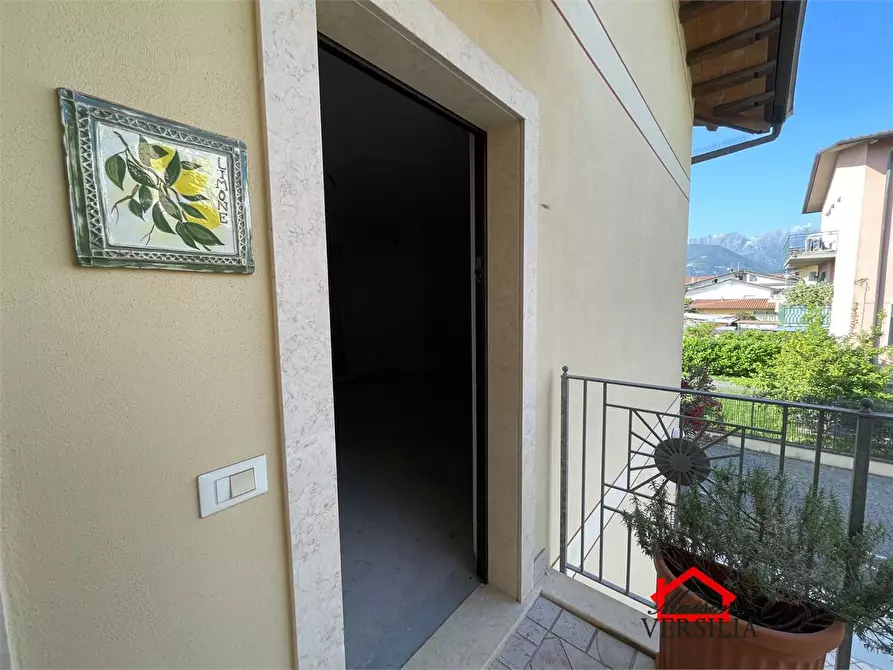 Immagine 1 di Appartamento in vendita  a Massa