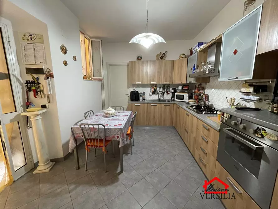 Immagine 4 di Appartamento in vendita  a Carrara
