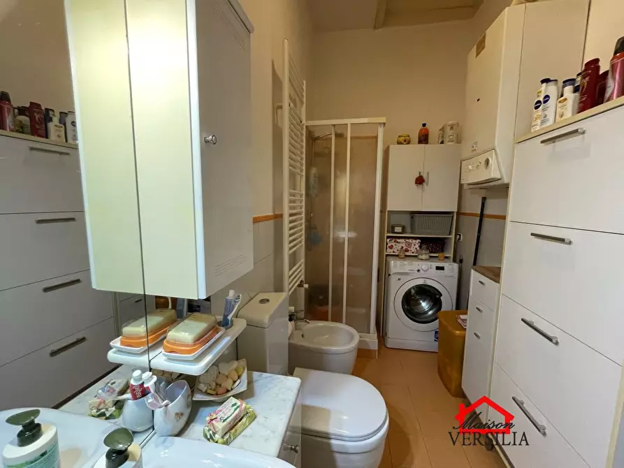 Immagine 10 di Appartamento in vendita  a Carrara