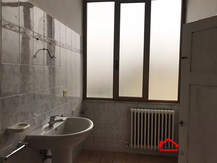 Immagine 7 di Appartamento in vendita  a Pontremoli
