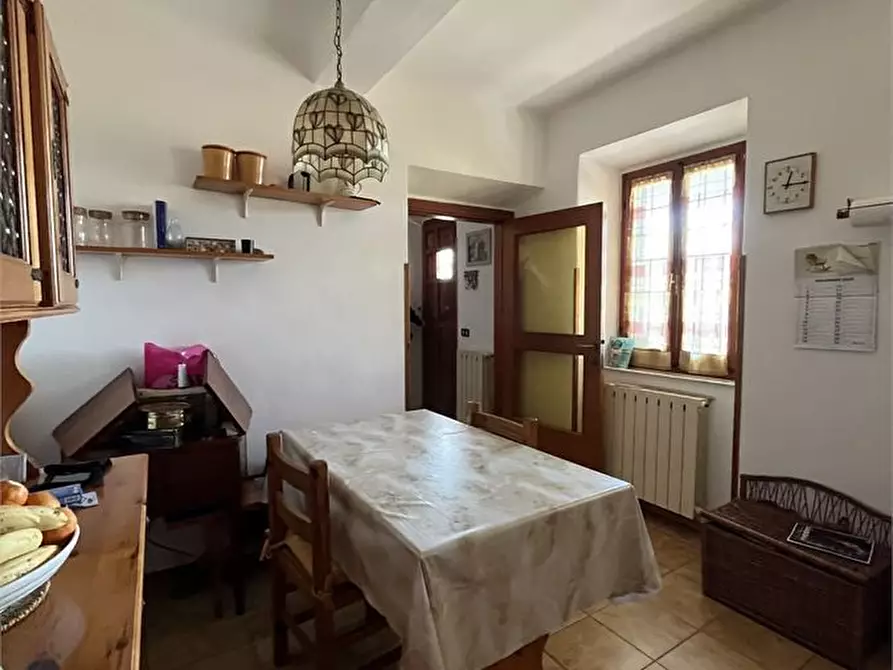 Immagine 8 di Villa in vendita  a Carrara