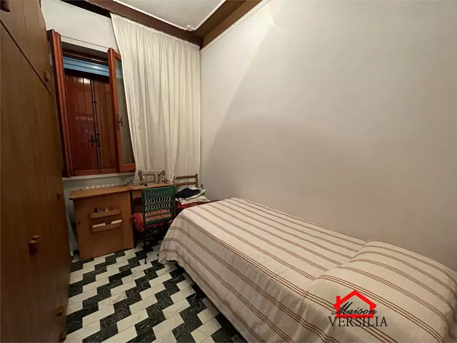 Immagine 9 di Villa in vendita  a Carrara