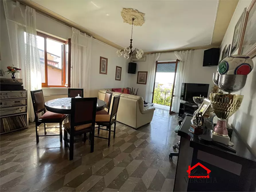 Immagine 2 di Villa in vendita  a Carrara