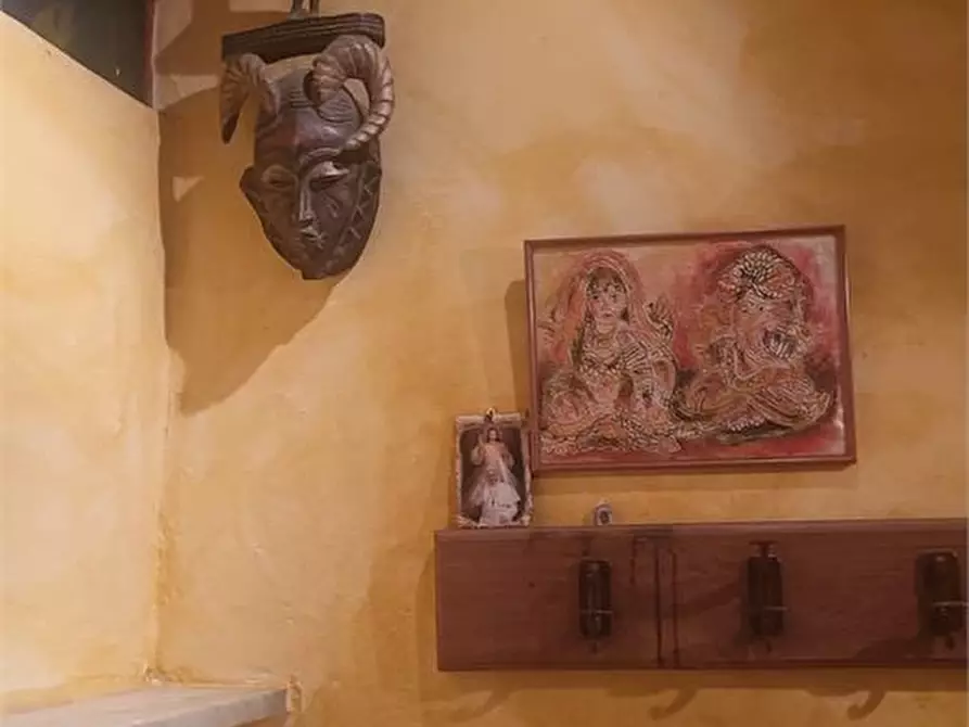 Immagine 10 di Casa semindipendente in vendita  a Carrara