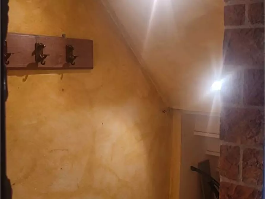 Immagine 9 di Casa semindipendente in vendita  a Carrara
