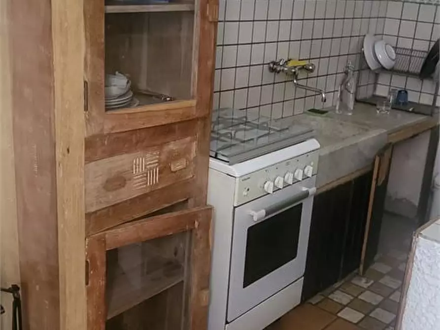 Immagine 2 di Casa semindipendente in vendita  a Carrara