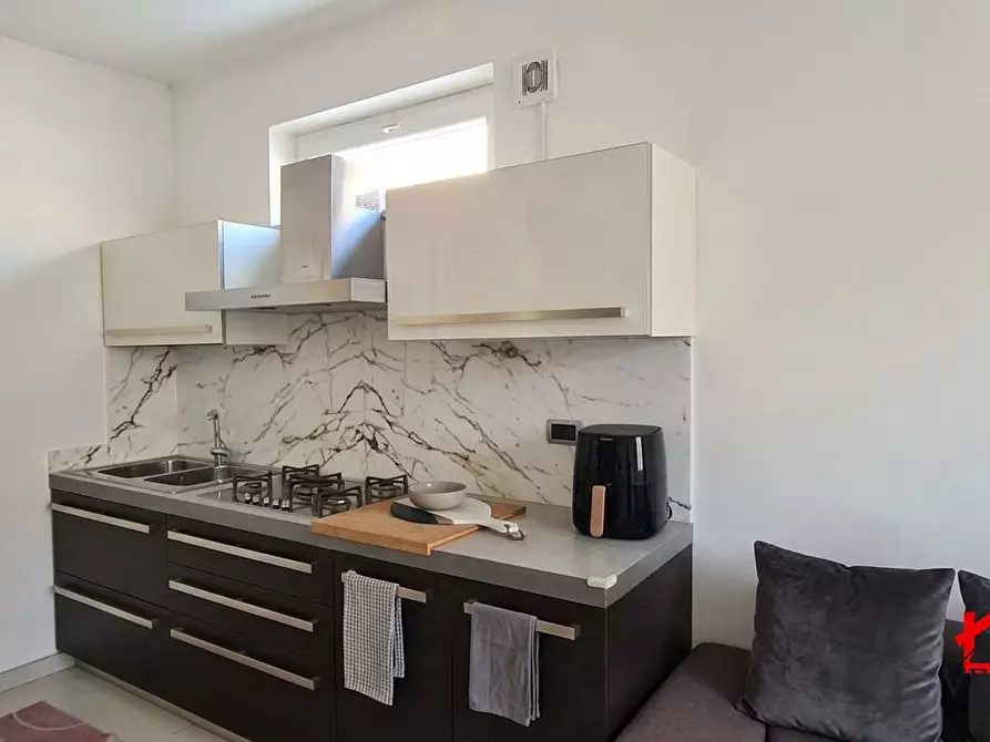 Immagine 2 di Casa semindipendente in vendita  9 a Massa