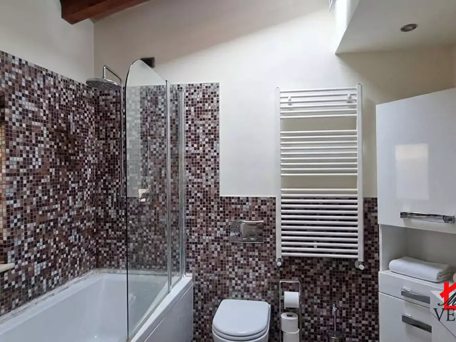 Immagine 7 di Casa semindipendente in vendita  9 a Massa