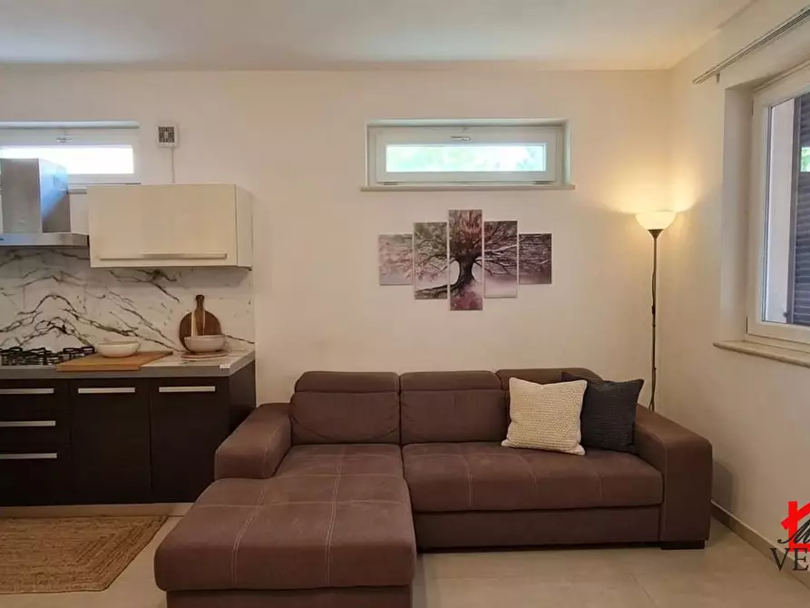 Immagine 1 di Casa semindipendente in vendita  9 a Massa