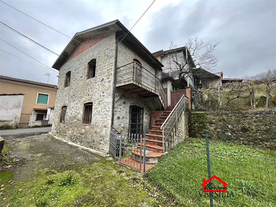 Immagine 1 di Rustico / casale in vendita  89 a Aulla