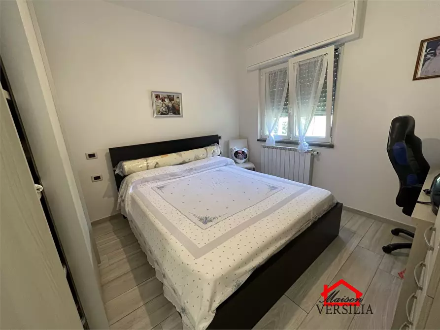 Immagine 9 di Villa in vendita  a Massa