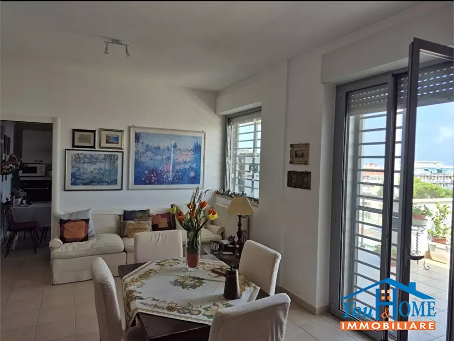 Immagine 2 di Appartamento in vendita  a Bari