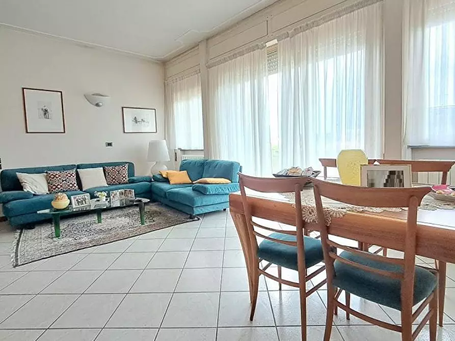 Immagine 4 di Appartamento in vendita  a Massarosa