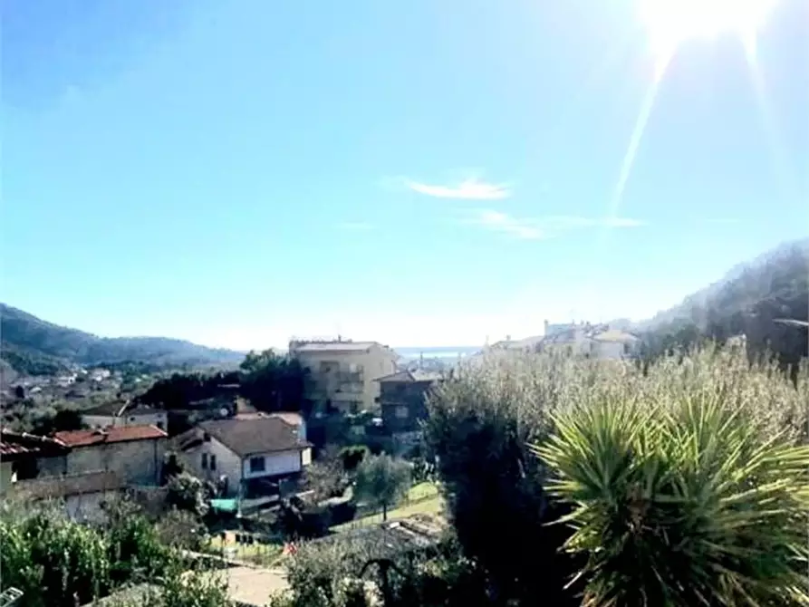 Immagine 10 di Appartamento in vendita  a Massarosa