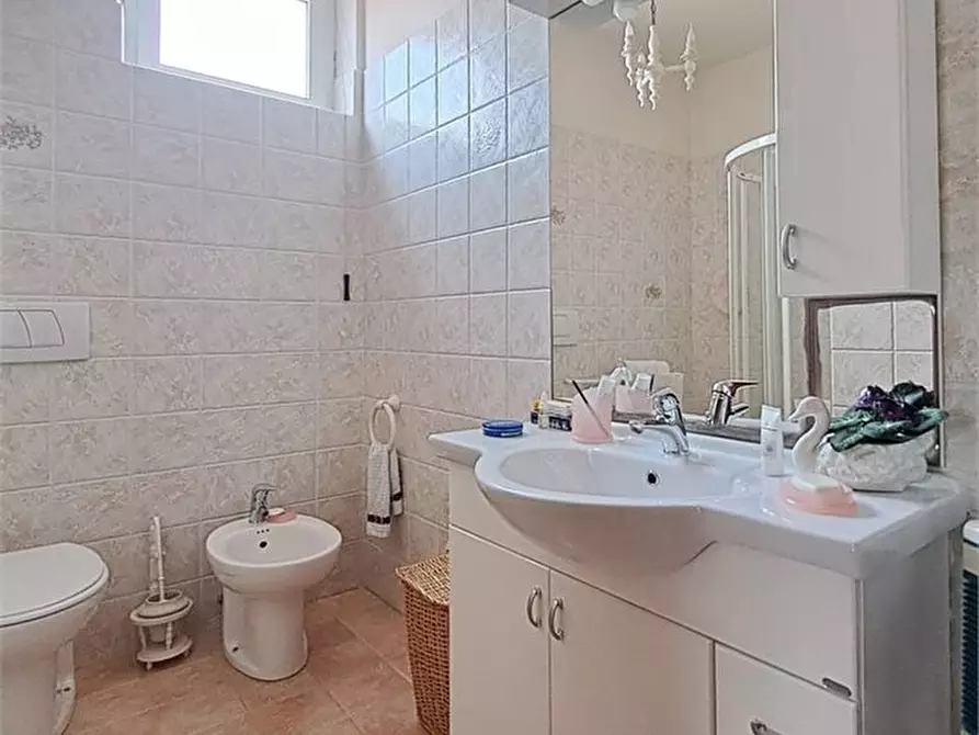 Immagine 10 di Appartamento in vendita  a Massarosa