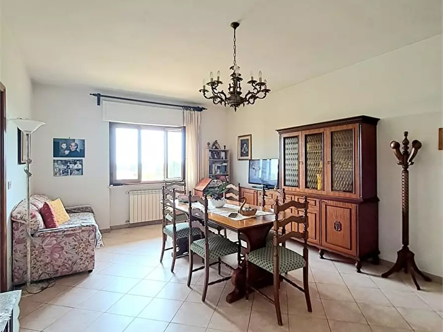 Immagine 2 di Appartamento in vendita  a Massarosa