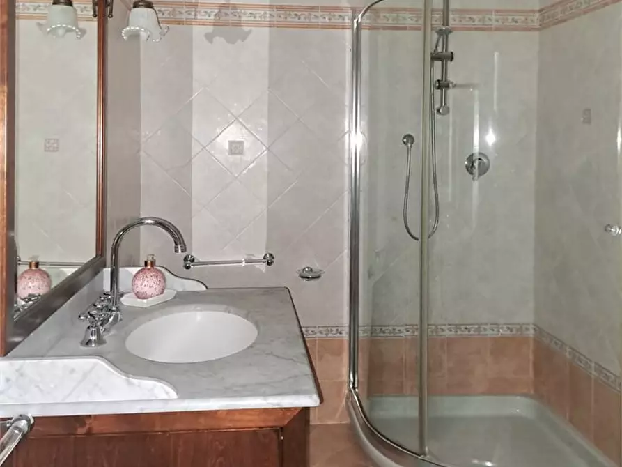 Immagine 8 di Appartamento in vendita  a Massarosa