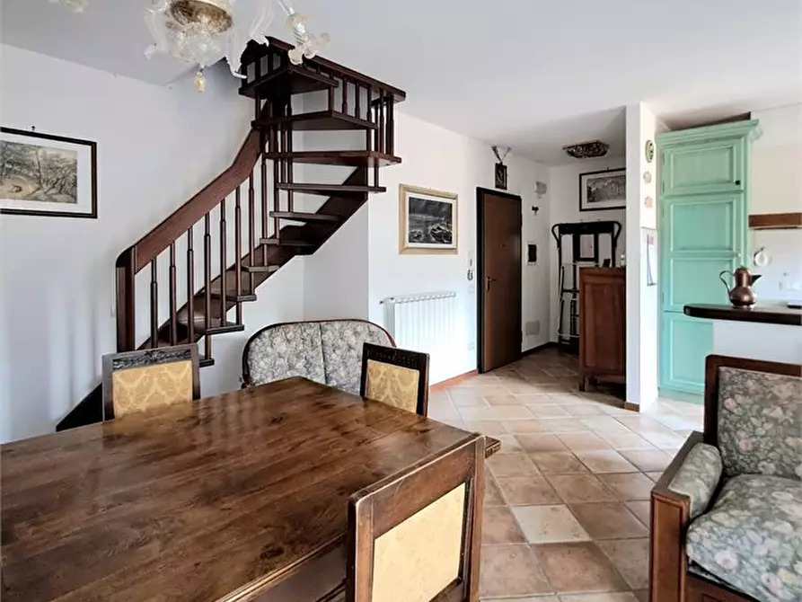 Immagine 2 di Appartamento in vendita  a Massarosa
