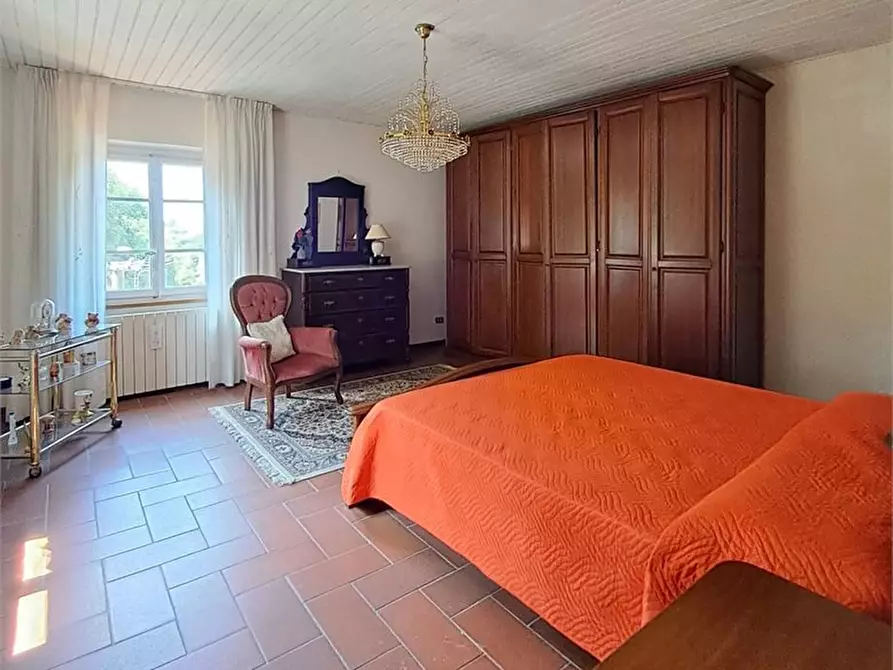 Immagine 9 di Villa in vendita  a Massarosa