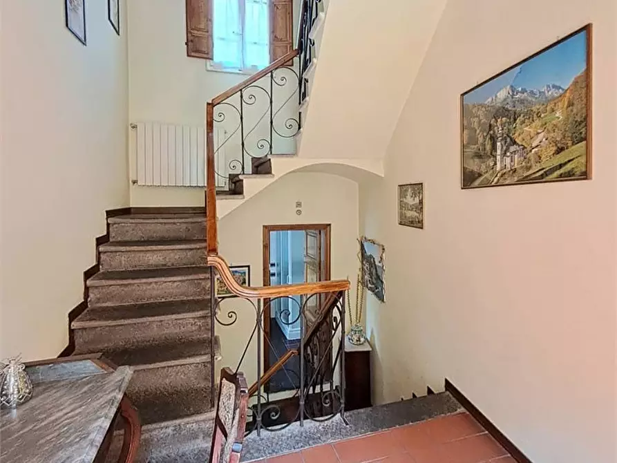 Immagine 5 di Villa in vendita  a Massarosa