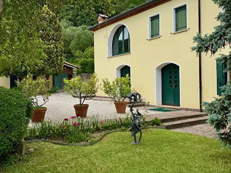 Immagine 6 di Rustico / casale in vendita  a Galzignano Terme