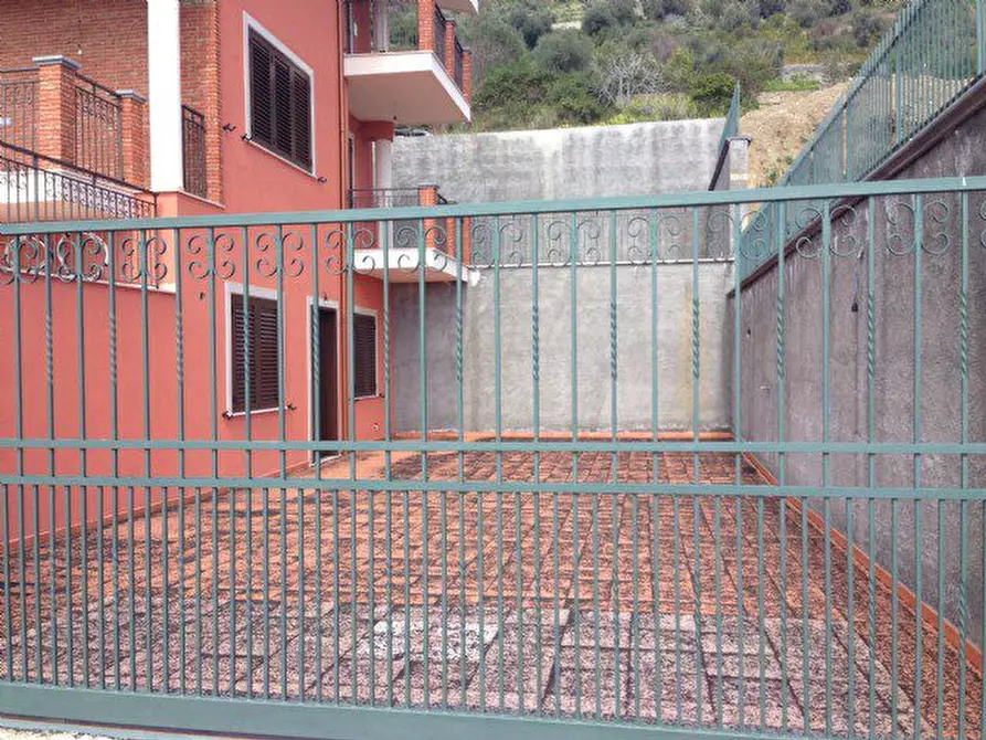 Immagine 6 di Villa in vendita  a Furci Siculo