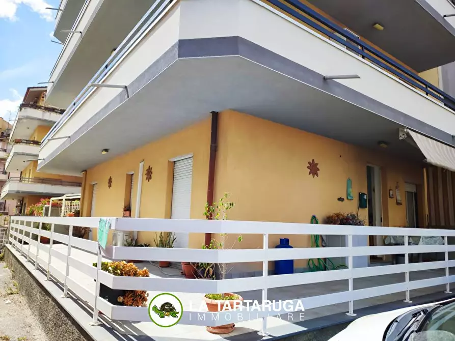 Immagine 2 di Appartamento in vendita  a Furci Siculo