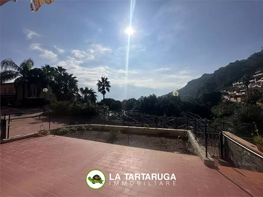 Immagine 1 di Appartamento in vendita  396 a Sant'alessio Siculo