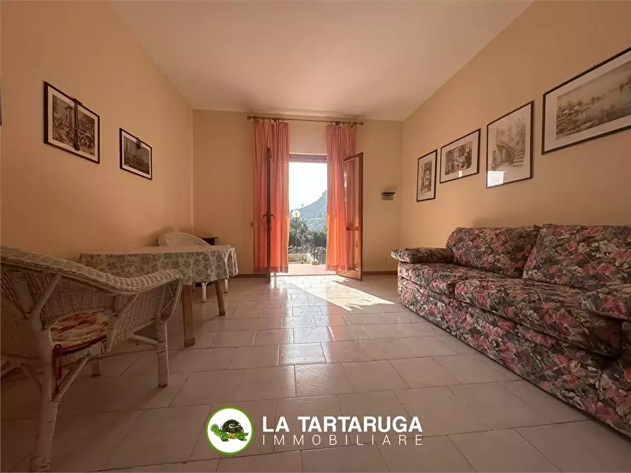 Immagine 9 di Appartamento in vendita  396 a Sant'alessio Siculo