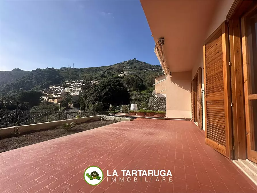 Immagine 7 di Appartamento in vendita  396 a Sant'alessio Siculo