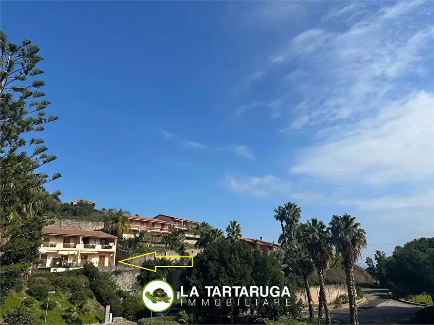 Immagine 3 di Appartamento in vendita  396 a Sant'alessio Siculo