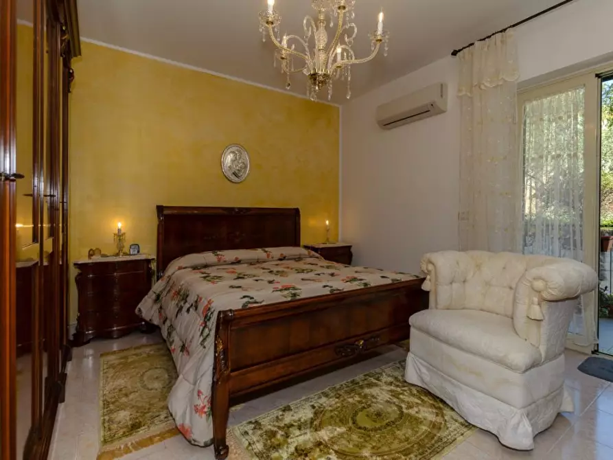 Immagine 8 di Appartamento in vendita  snc a Santa Teresa Di Riva