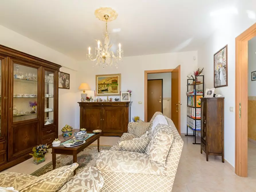 Immagine 4 di Appartamento in vendita  snc a Santa Teresa Di Riva