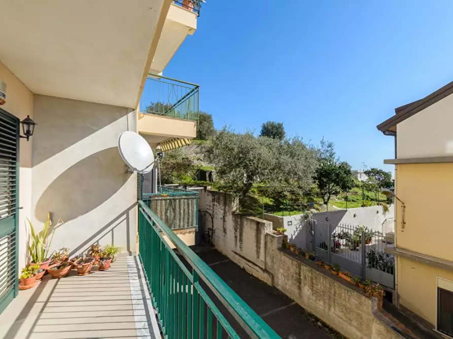 Immagine 6 di Appartamento in vendita  snc a Santa Teresa Di Riva