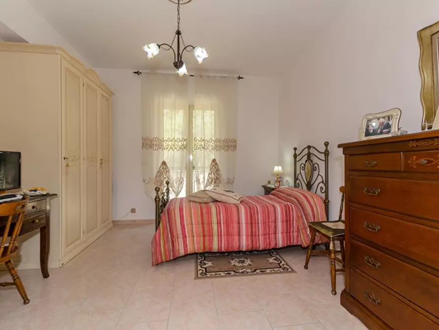 Immagine 10 di Appartamento in vendita  snc a Santa Teresa Di Riva