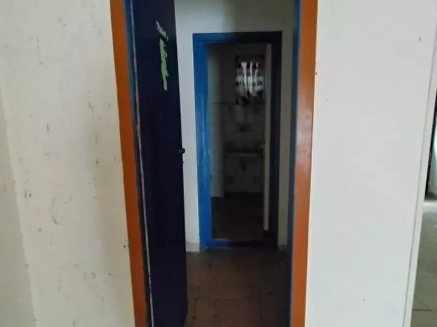 Immagine 10 di Negozio in vendita  a Messina