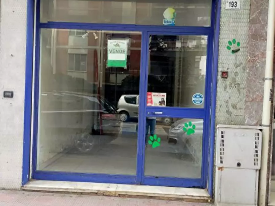 Immagine 3 di Negozio in vendita  a Messina