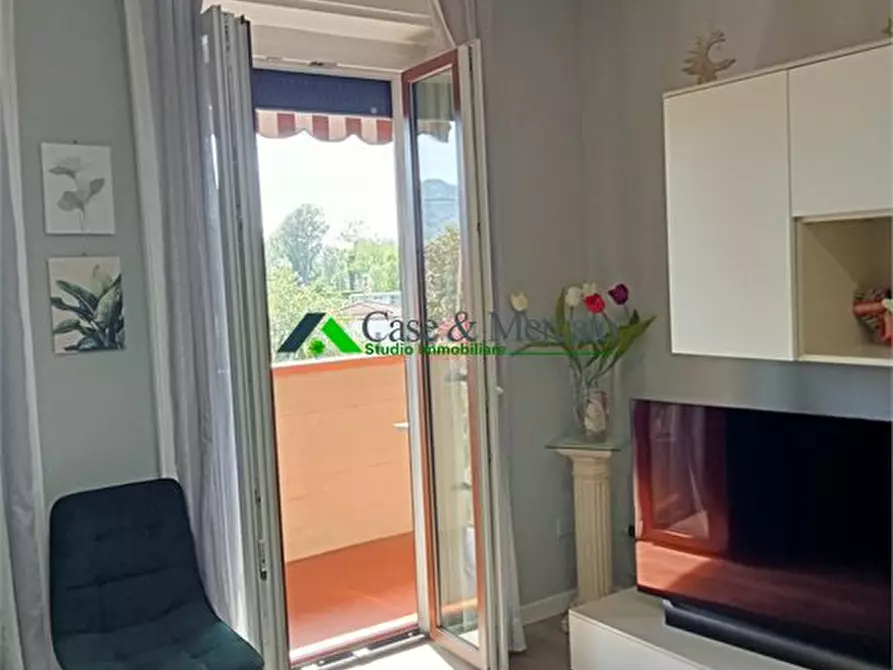 Immagine 6 di Appartamento in vendita  a Lucca