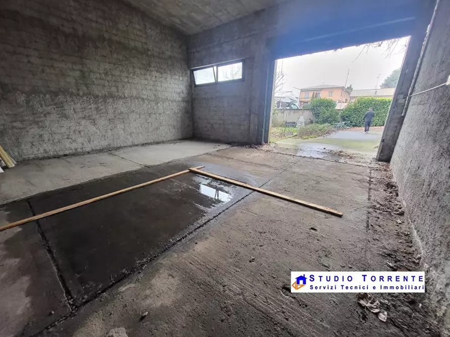 Immagine 3 di Capannone industriale in vendita  a Bollate