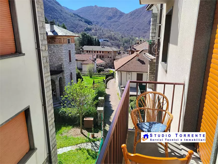Immagine 3 di Appartamento in vendita  20 a Esino Lario