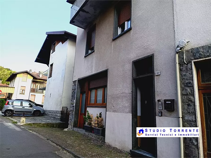Immagine 8 di Appartamento in vendita  20 a Esino Lario