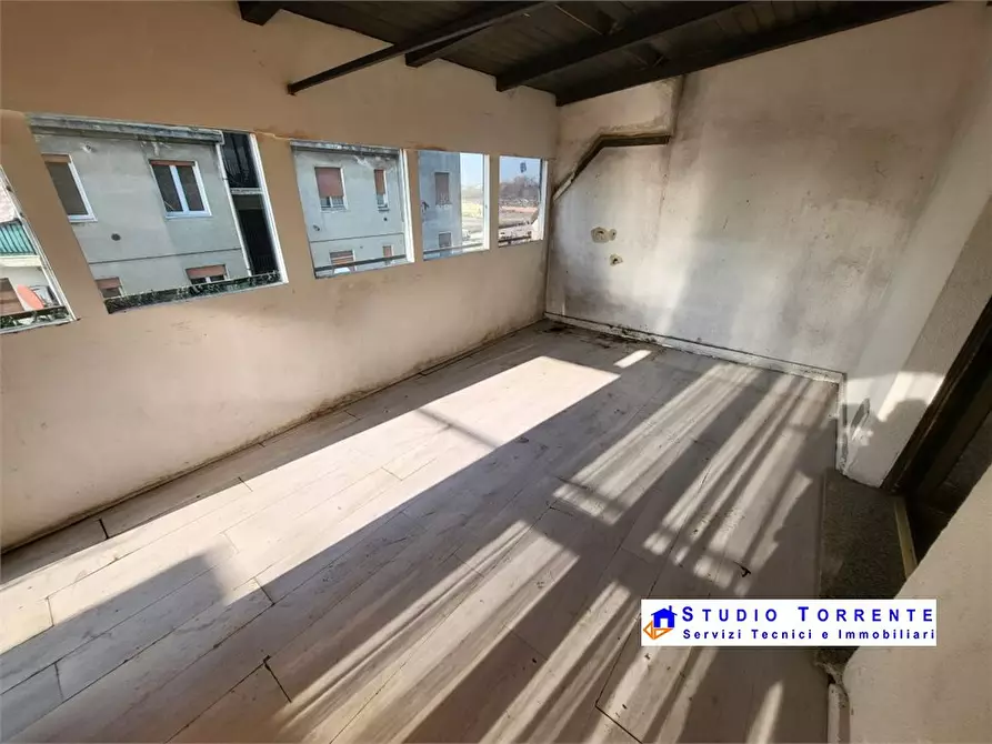 Immagine 9 di Appartamento in vendita  115 a Garbagnate Milanese